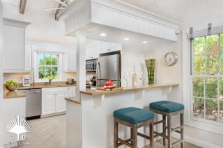 TC Villas -Nutmeg Cottage -Romantic on Grace Bay Beach - 1