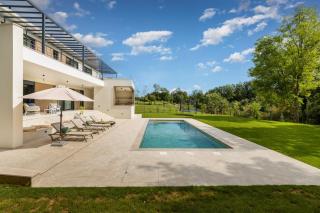 Villa Castanea by Villsy - 9