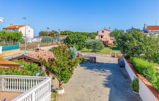 Amazing Apartment In Banjole With Wifi - 3