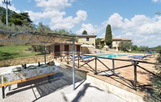 Nice Apartment In Loc Saragano, Gualdo - 0