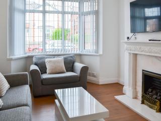 Rose And Jay House - 9