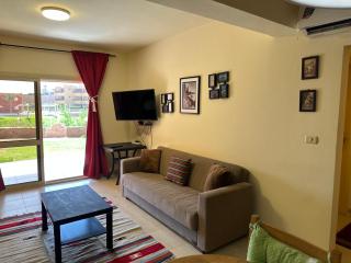 2 Bedroom Chalet pool& sea view just steps from the sea fanar de luna ain sokhna - 2