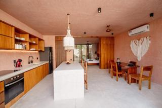 Chic 2BR Villa with Rooftop Pool & Terrace - 8