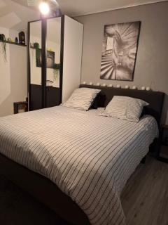 Chambre avec SDB privative et parking MOTO ou VL - 0