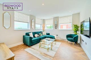 Brand New Town Center FREE FAST WiFi Balcony by Redwood Stays - 7