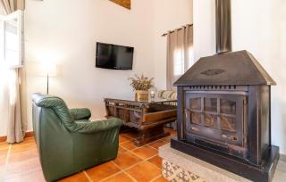 4 Bedroom Amazing Home In Constantina - 7