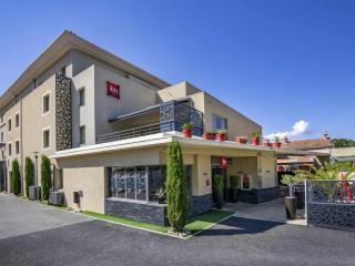 IBIS Cannes Mouans Sartoux Piscine parking gratuit - 9