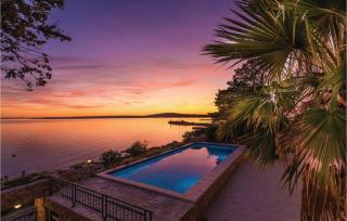 7 Bedroom Amazing Home In Kosljun - 9