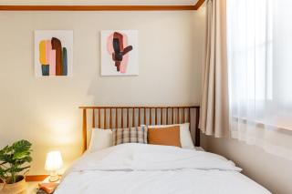 Hongik University Station 20 minutes - 1