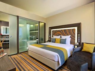 Novotel Kolkata Hotel and Residences - 9