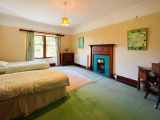Kirkdale - 7