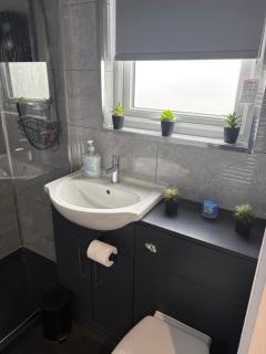 The Meadows - Flat 2 - 8
