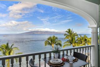 Lahaina Shores 607 · LS 607 Beachfront Remodeled Studio Stunnin - 4
