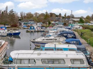 Riverside Cottage - 5