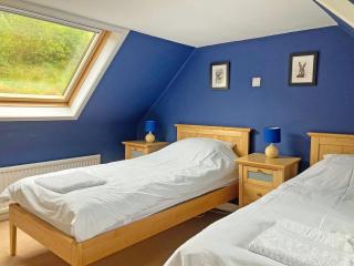 Ashburn Cottage - 2