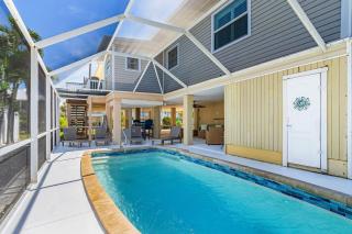 249 Pearl Paradise- 3BR 3BA Pool Home! home - 9