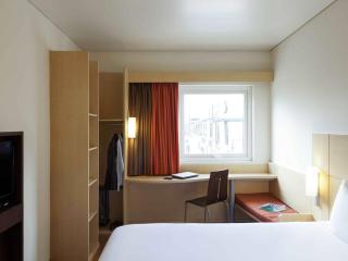 Ibis Chihuahua - 1