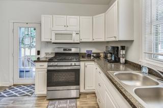 Spacious Family Home with Yard in Dtwn Hampton! - 1