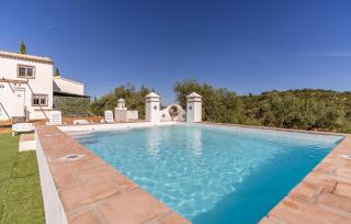 4 Bedroom Amazing Home In Constantina - 1