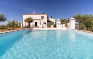 4 Bedroom Amazing Home In Constantina - 0