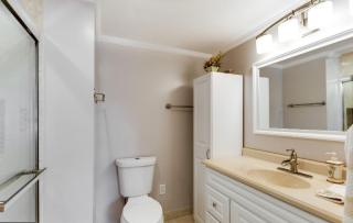 Spacious 3-Bedroom Modern Home Near Old Town Alexandria - 4