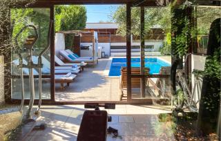 Cozy Home In Okrug Gornji With Sauna - 2