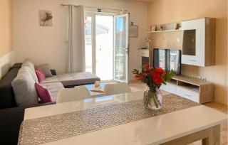 Cozy Home In Okrug Gornji With Sauna - 6