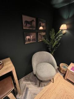 The Hideaway Bureau - Islay - Wooler - 4