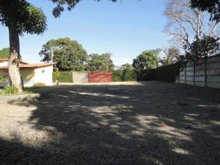 Casa de campo com piscina e varanda ampla - 6