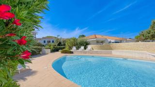 Appartement dans résidence avec piscine - 8