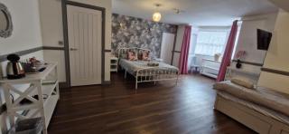 LilyRose Hotel - Whitby - 2