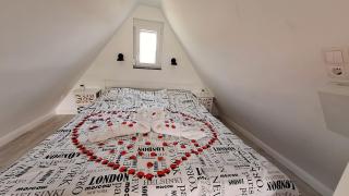 Hillside Cottage - 3