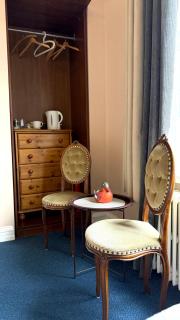 City Guesthouse - 8