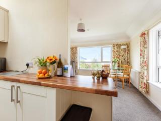 Carraig Dhubh Cottage - Uk47123 - 2