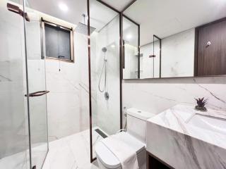 2BR The Peak Midtown M8 - 1
