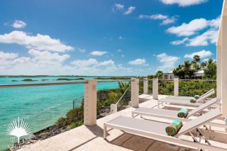 TC Villas -Caicos Cays Villa -Right on Chalk Sound! - 2