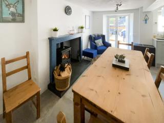 Court End Cottage - 2