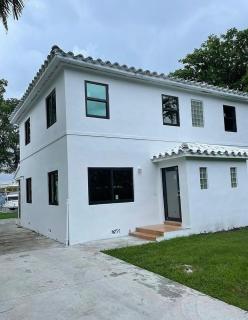Near Brickell, Beach & Port 10min, Style & Comfort - 3