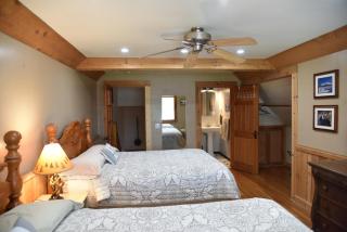 The McCloud Vacation Home on Mt Shasta, Sleeps 13 - 2