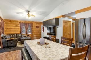 Lakefront Cabin Incredible for a Peaceful and Serene Getaway in New Hampshire - 3