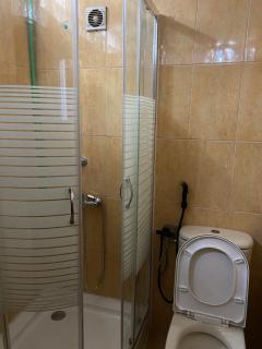 Jowed house - 5