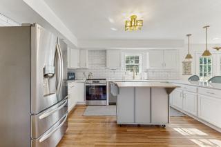 Elegant Coastal Retreat - 2