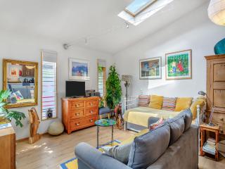 Uk47248 - The Studio - 8