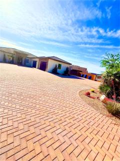 Luxury Resort 1 ACRE City Views, mountains Golf course Pool - 8