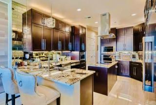 Luxury Resort 1 ACRE City Views, mountains Golf course Pool - 4