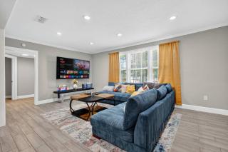 Duval Den |3BR & Backyard|15 Mins to Downtown JAX - 0