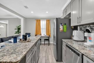 Duval Den |3BR & Backyard|15 Mins to Downtown JAX - 4