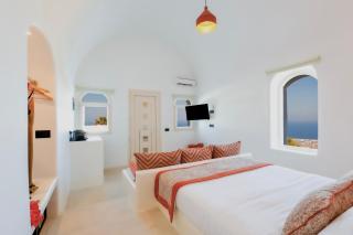 Bluewhite Suites & Villa Santorini - 8