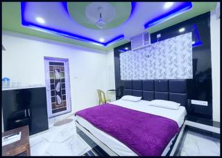 PRIME LOCATION - HOTEL RP INN ! PURI - short walk from Light House Beach - Swargadwar Beach - Golden Beach - Bengali Market -PARKING-WIFI - 9