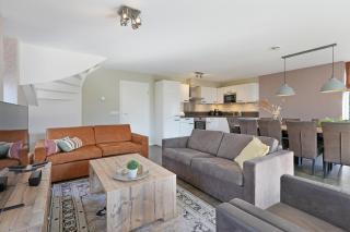 Villa Mastlo 2x 10 persons Ouddorp large garden, 1500 meters to the dunes and beach with 2 jacuzzi's - not for companies - 3